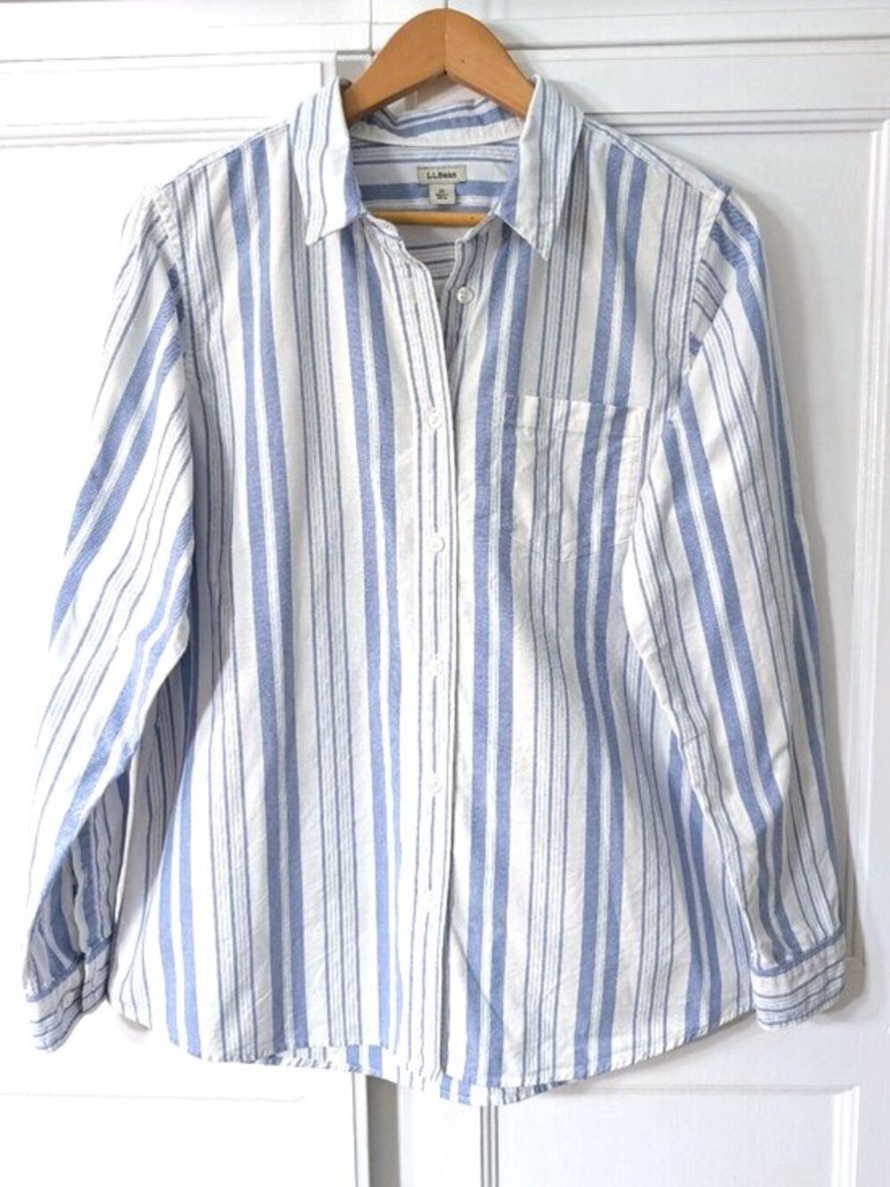 L.L. Bean Organic Cotton Light Blue and White Striped Casual Button-Down Shirt M